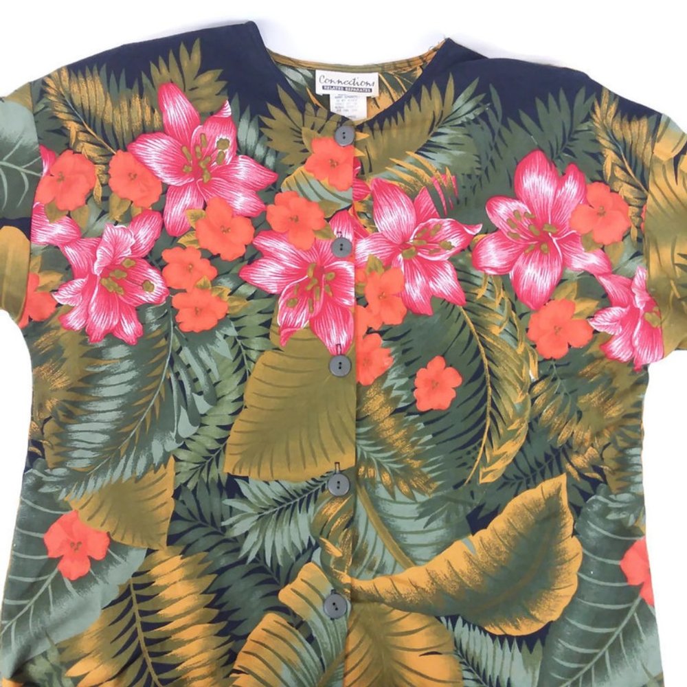 Vintage Connections Green Hawaiian Button Up Shirt